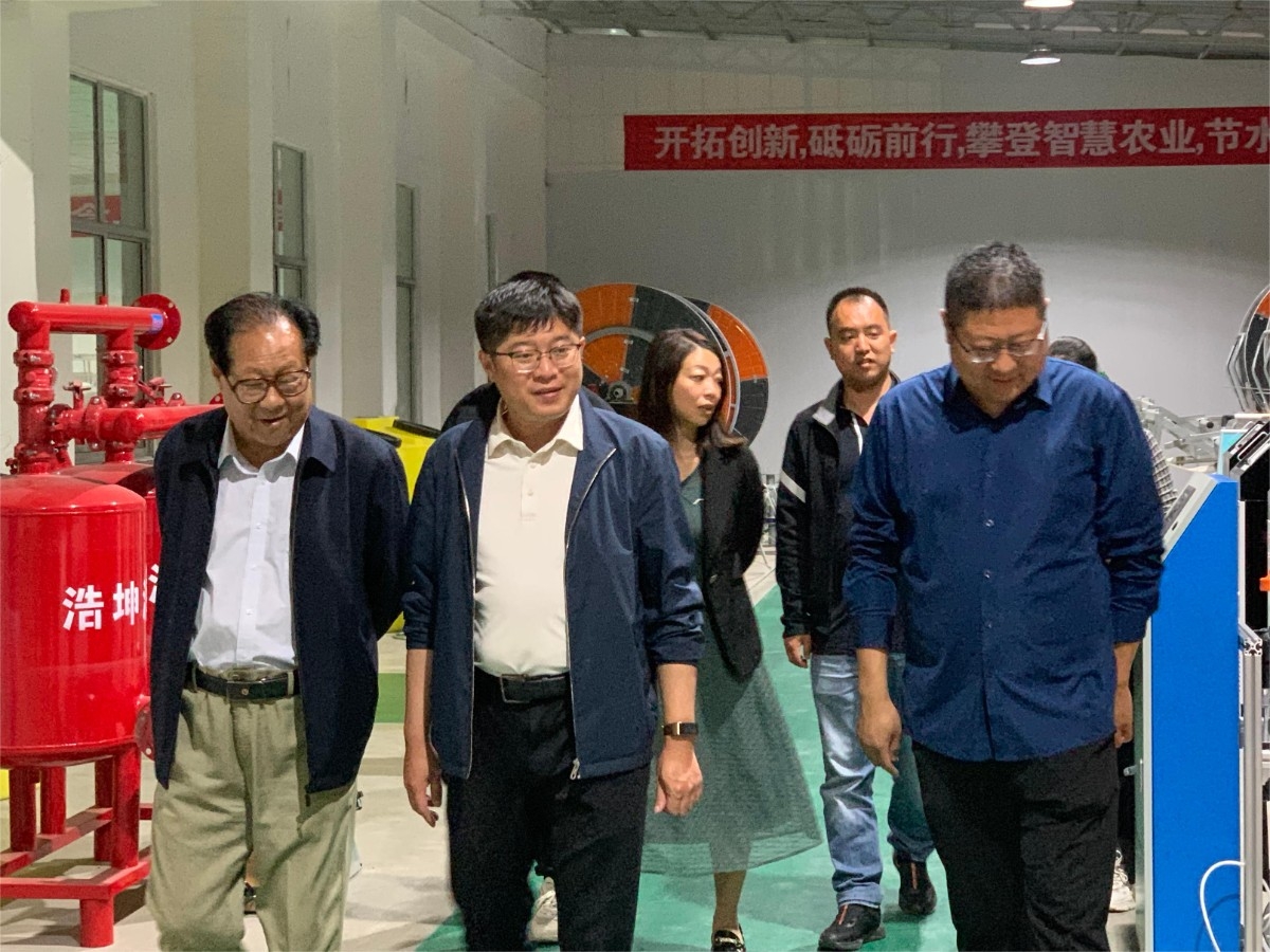 四月十八日济宁经开区王局长、杨主任等领导来公司考查